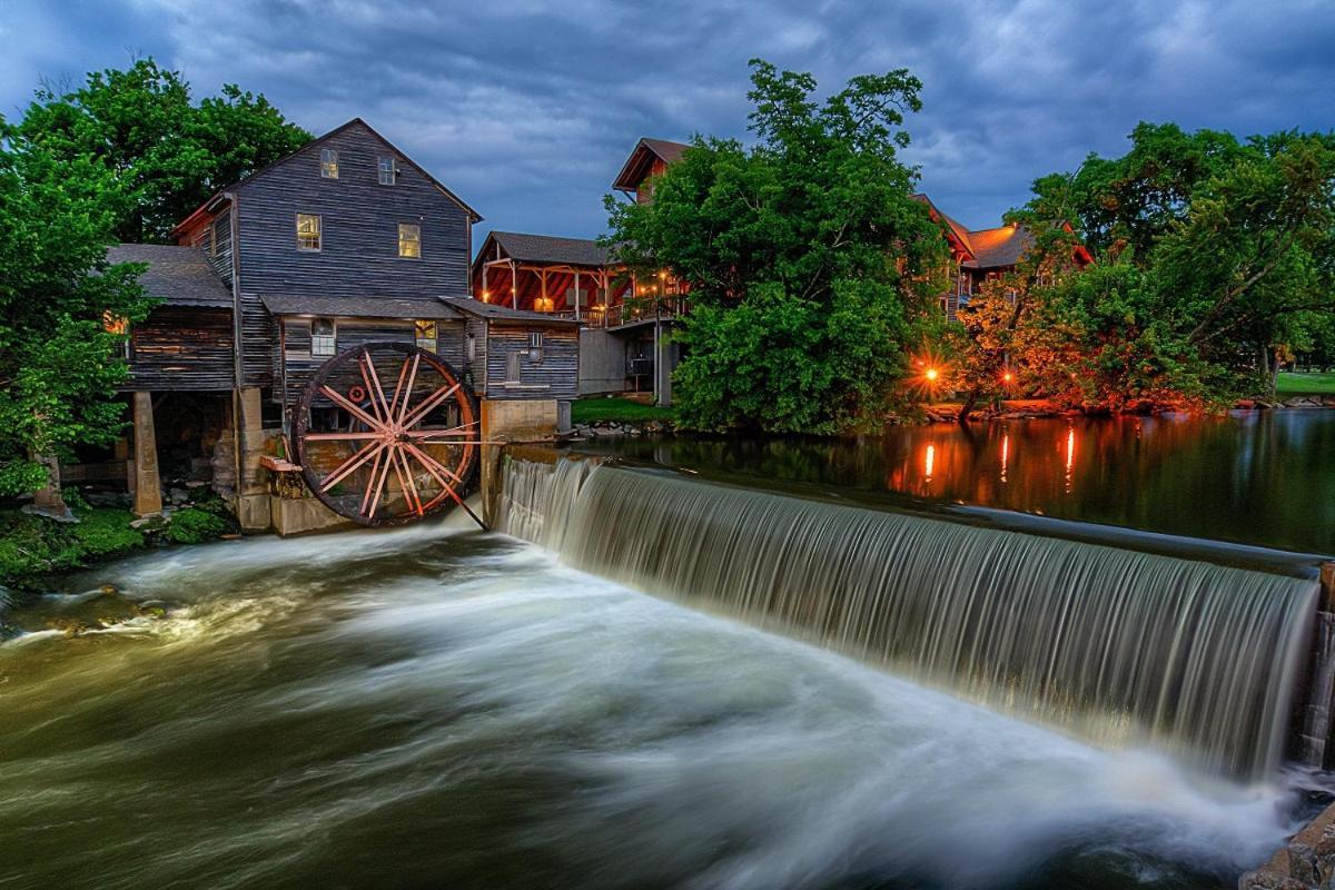 A Higher Calling, 1089 Of Free Area Attraction Tickets For Each Paid Day, Dollywood And More! Піджен-Фордж Екстер'єр фото
